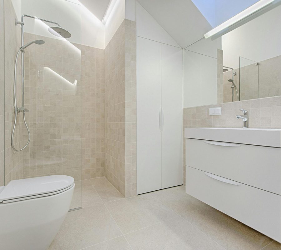 vonios kambarių montavimas